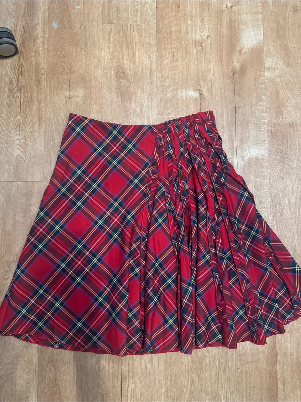 Maeve Red Plaid Pleated Women’s Skirt medium (knee length)